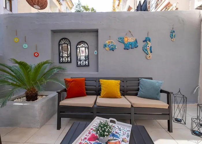 Ezgi's With Private Garden In מרמריס