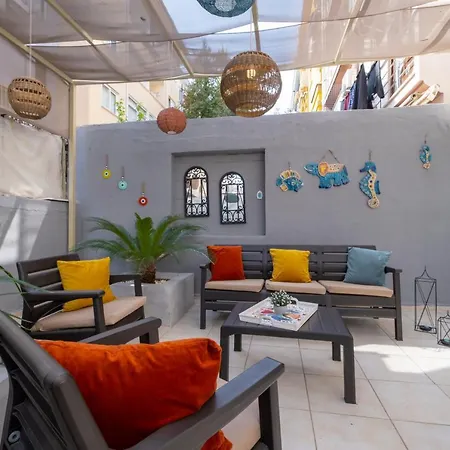 דירה Ezgi's With Private Garden In *